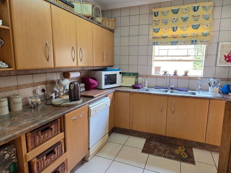 Riverfront Luxury Living – A Rare Find in Three Rivers East - Photo 10