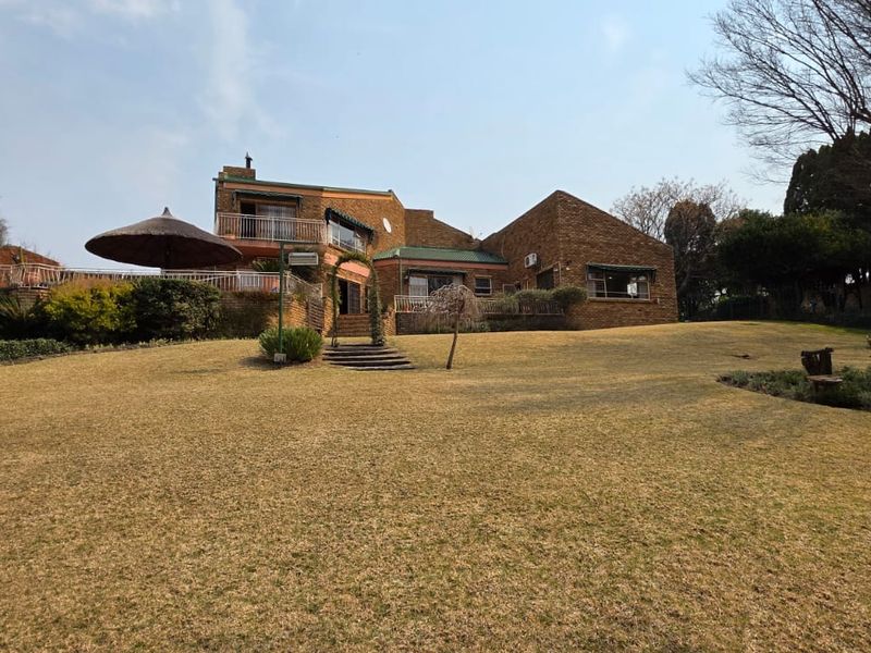 Riverfront Luxury Living – A Rare Find in Three Rivers East - Photo 2