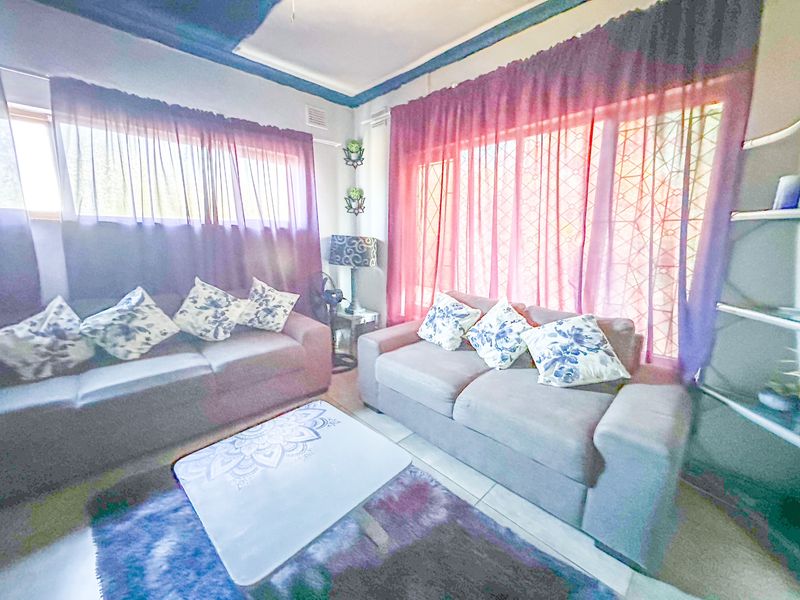 Spacious Family Home with Day Care Rights in Nyala Park - Photo 5