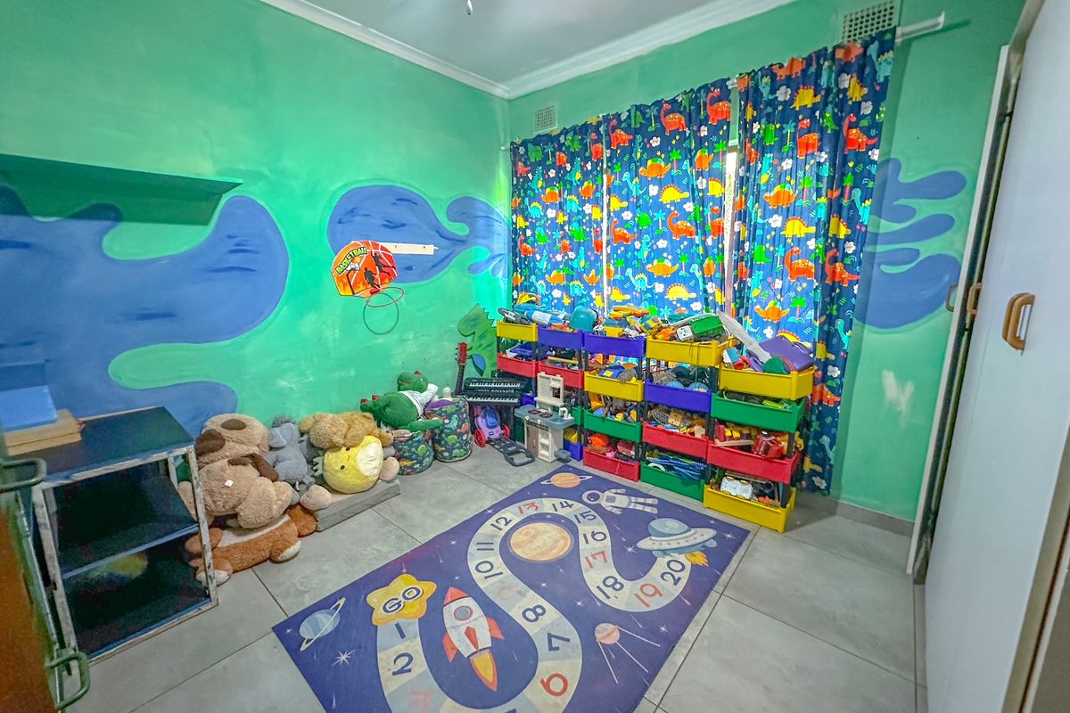Spacious Family Home with Day Care Rights in Nyala Park - Photo 3