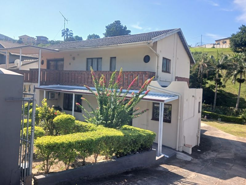 Expansive Family Double Storey  Home - Photo 3