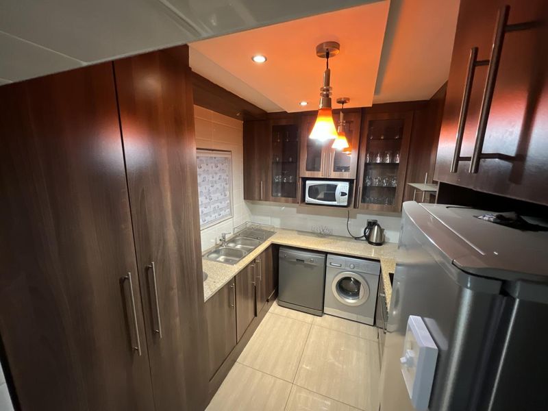 Modern 3 bedroom property for sale in Vaalpark, popular complex, with easy river access and close to - Photo 9