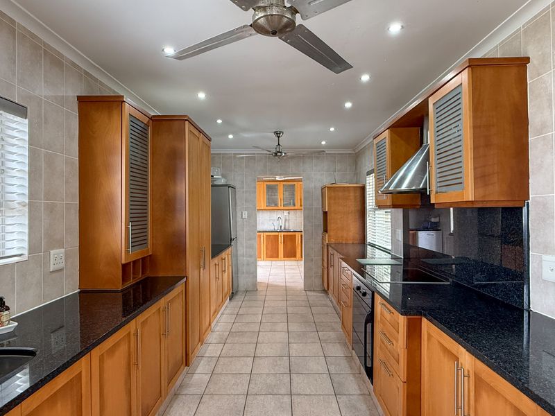 Exquisite Beachfront Living in Sheffield Beach – 3-Bedroom Home with Flatlet and Direct Beach Access - Photo 10