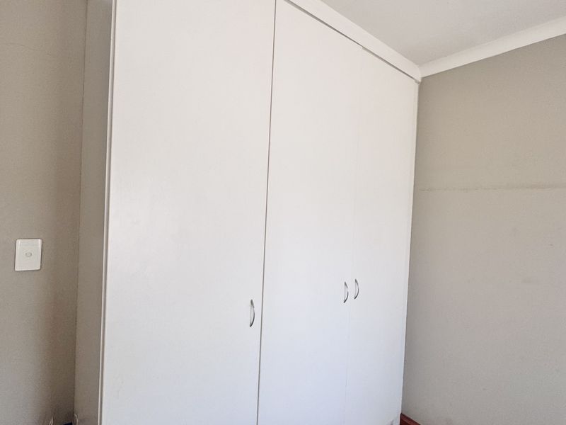 Sole Mandate! Spacious 3-Bedroom Home with Big Yard, Carport and Safe Location - Photo 5