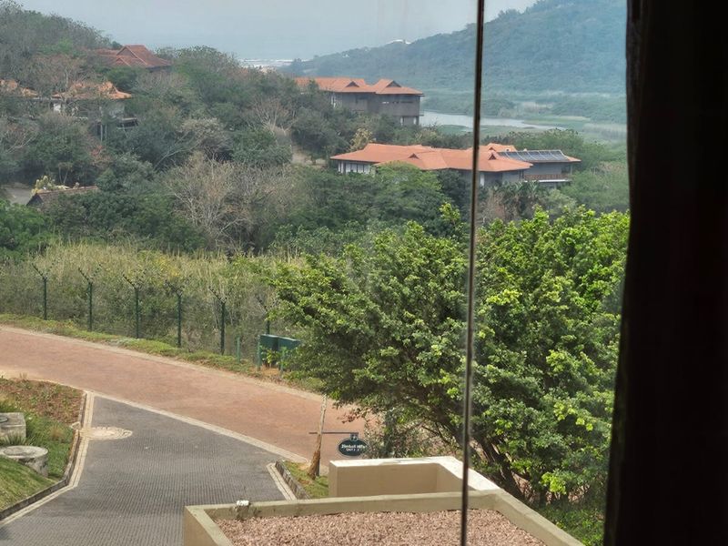 Stunning 4-Bedroom Townhouse in Zimbali Estate – R5,995,000 - Photo 2