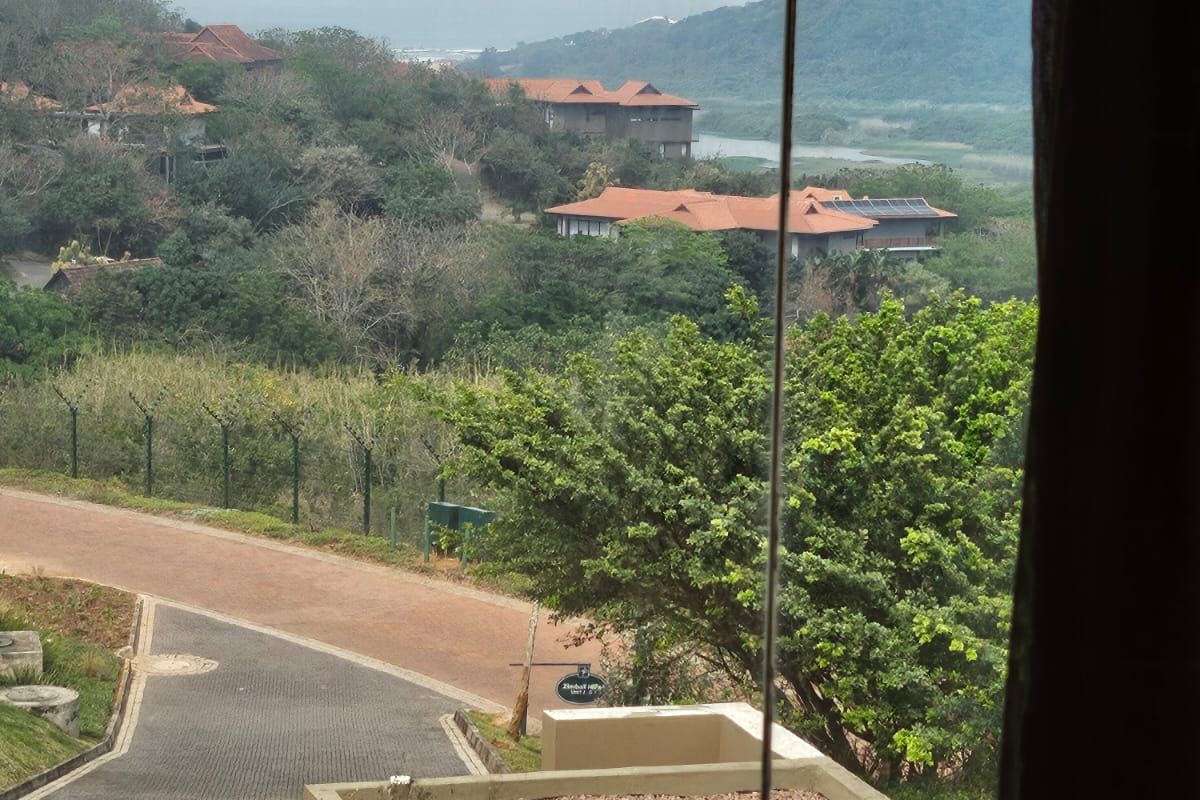 Stunning 4-Bedroom Townhouse in Zimbali Estate – R5,995,000 - Photo 2