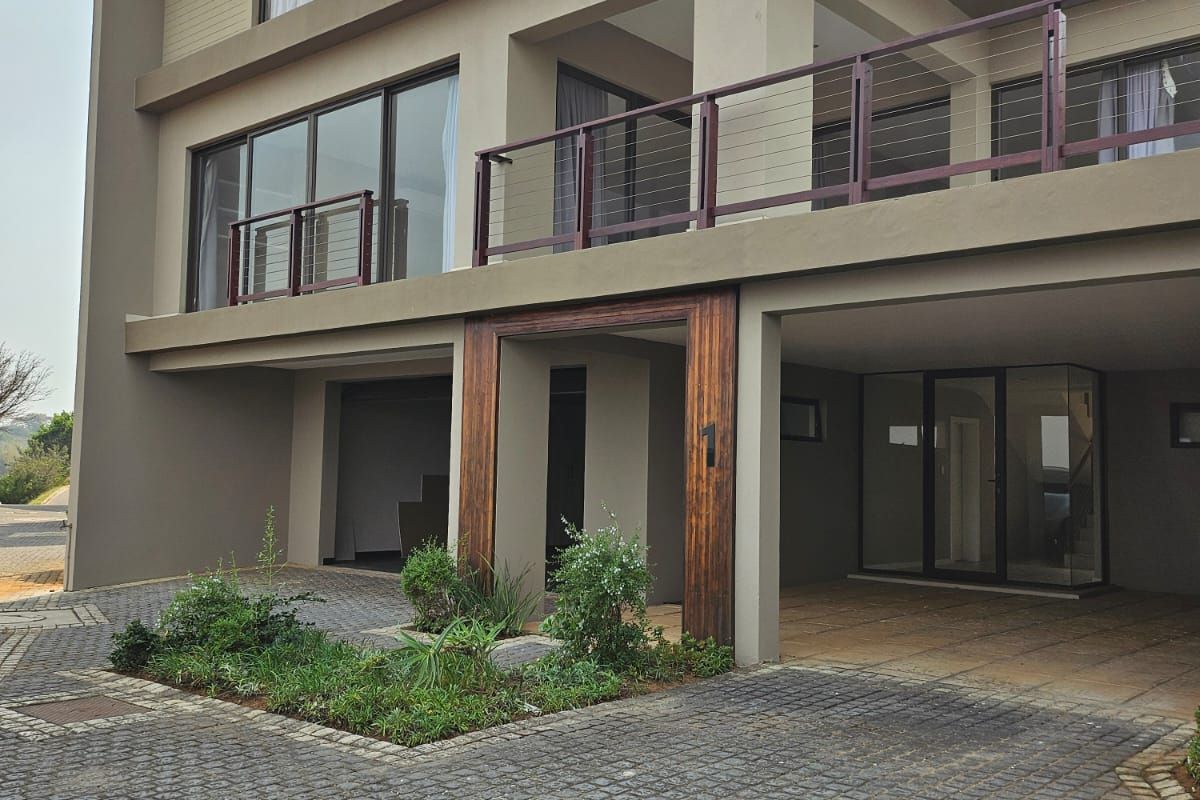 Stunning 4-Bedroom Townhouse in Zimbali Estate – R5,995,000 - Photo 4
