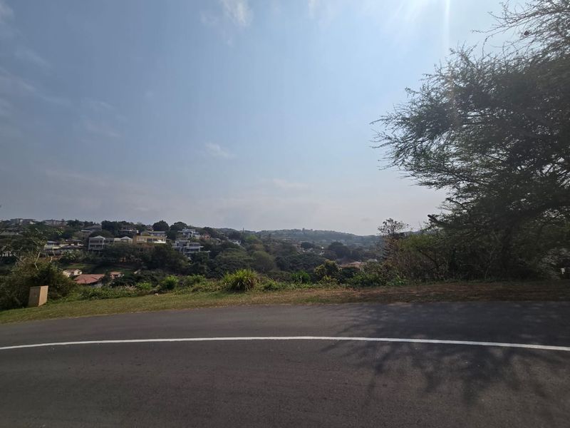 Prime 1025m2 Vacant Stand in Central Ballito – Sea View Potential - Photo 9