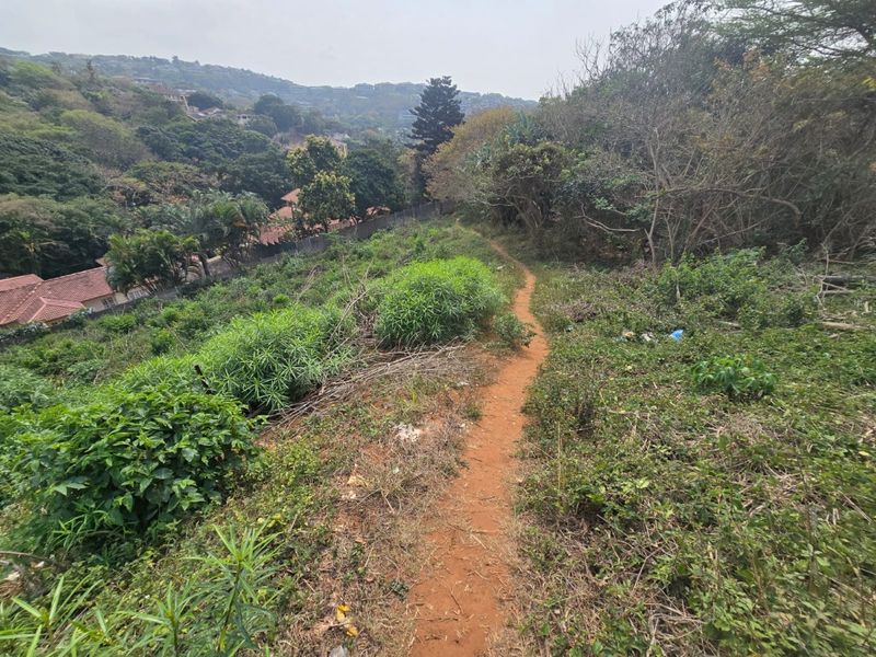 Prime 1025m2 Vacant Stand in Central Ballito – Sea View Potential - Photo 7