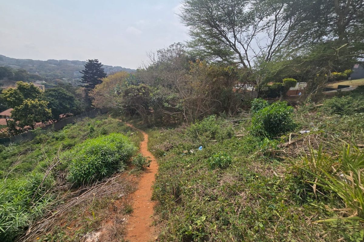 Prime 1025m2 Vacant Stand in Central Ballito – Sea View Potential - Photo 5