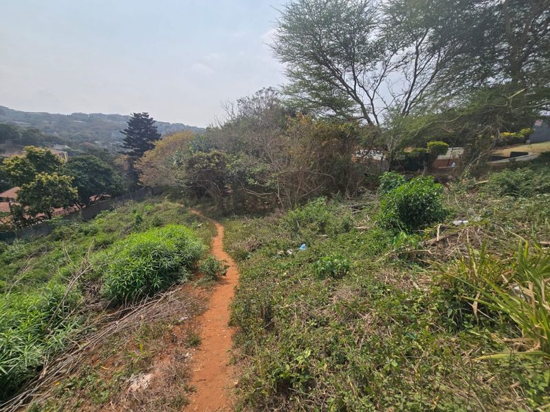 Prime 1025m2 Vacant Stand in Central Ballito – Sea View Potential - Photo 5