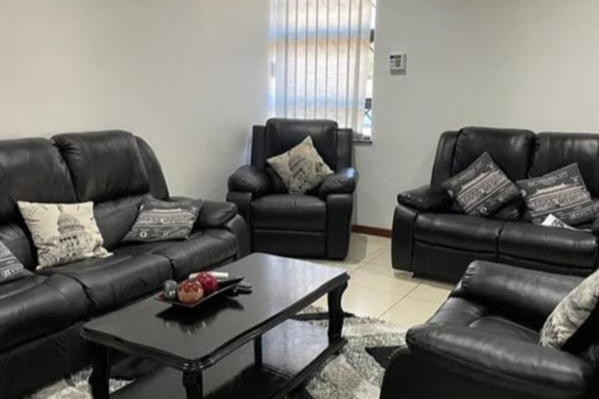 Absolute Stunning House for Sale – Sasolburg - Photo 2