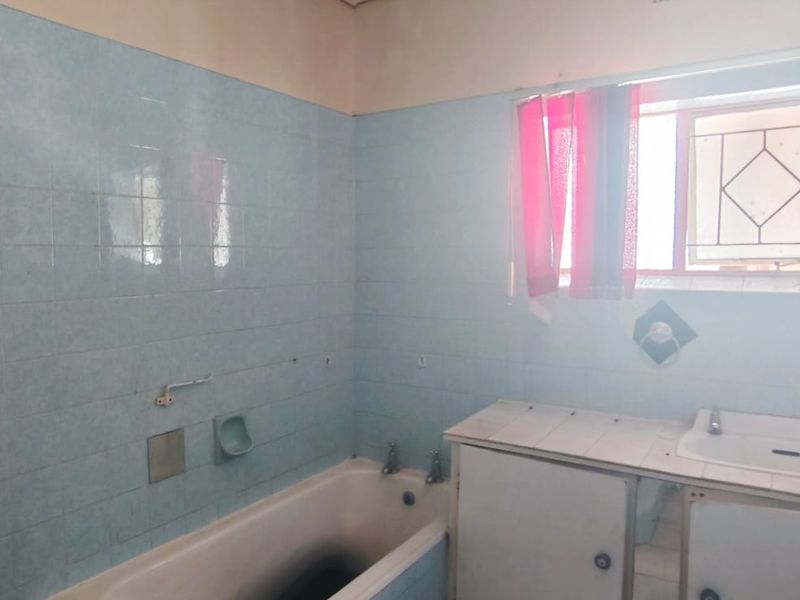 This house is perfectly located within walking distance to Sasolburg central town. - Photo 10