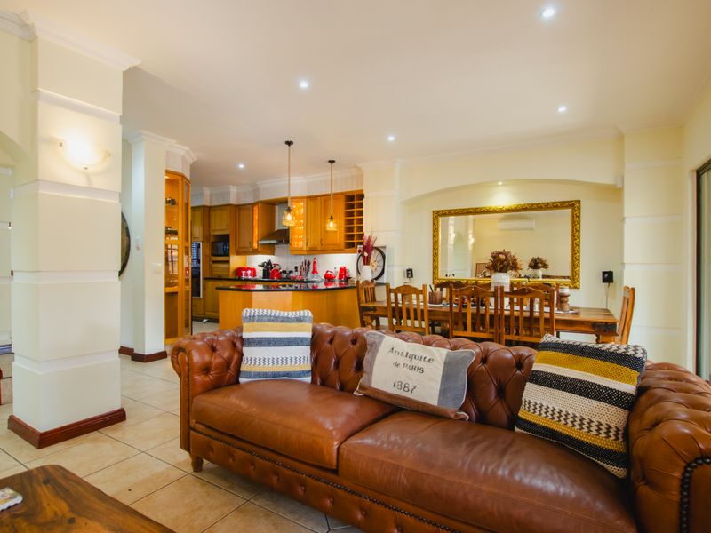 3 Bedroom Tuscan Estate - Photo 9