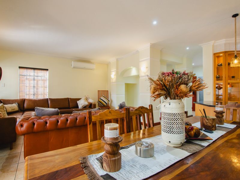 3 Bedroom Tuscan Estate - Photo 7