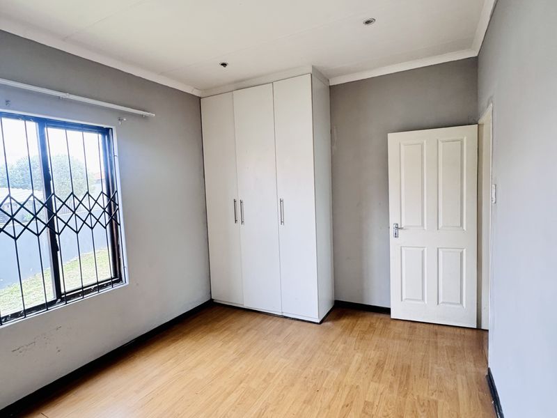 SOLE MANDATE | Secure Living on a Spacious Corner Stand In Clearwater Estate - Photo 6