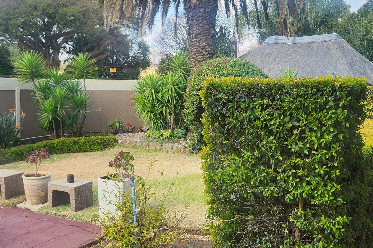 House For Sale In Centurion - Photo 2