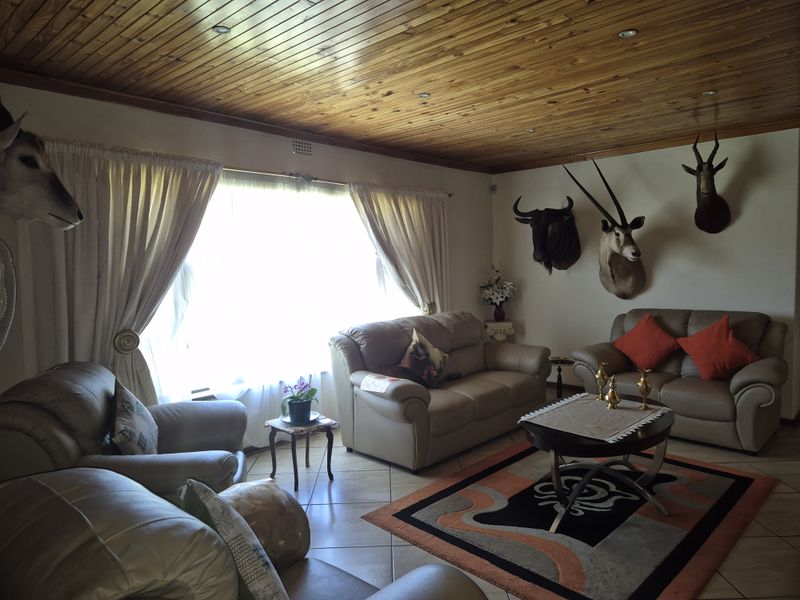 Move-In Ready Family Gem Near Carnival Mall with Ample Space & Style - Photo 6