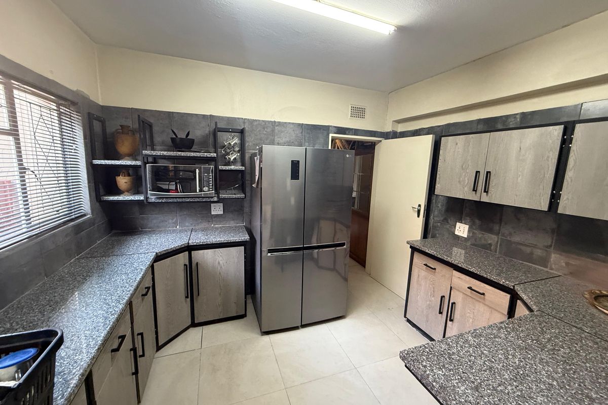 Townhouse for Sale/Rent – Spacious & Modern Living! - Photo 4