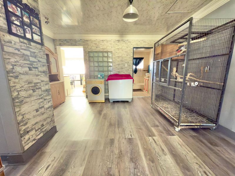 3-Bedroom Home with 2 Income-Generating Units – Rare Investment Opportunity in Brakpan Central! - Photo 8