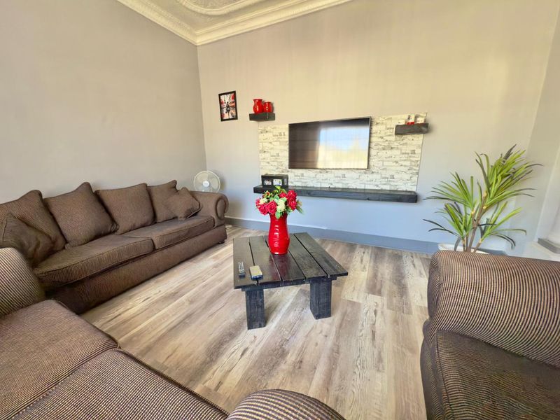 3-Bedroom Home with 2 Income-Generating Units – Rare Investment Opportunity in Brakpan Central! - Photo 7