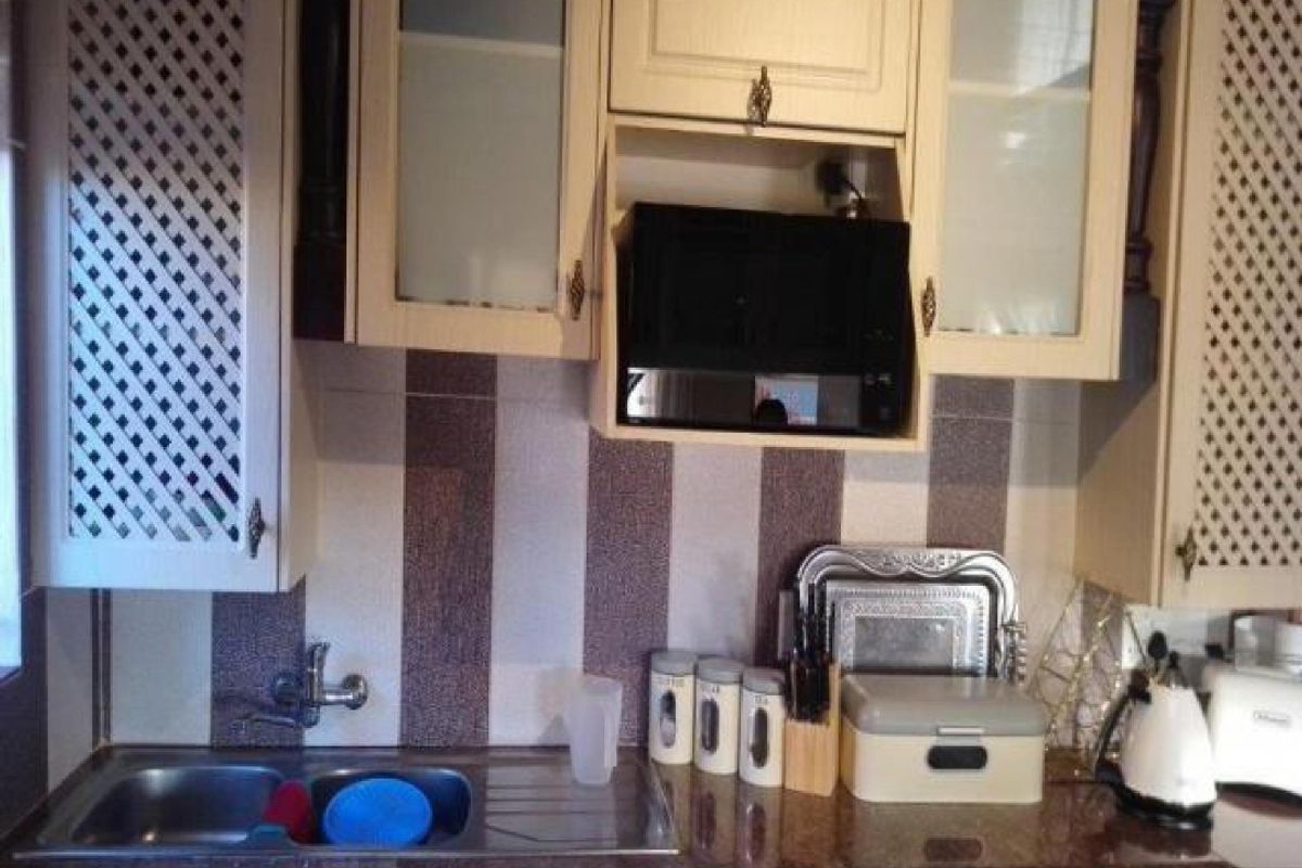 Stunning 3-Bedroom Family Home in Mandela View - Photo 3