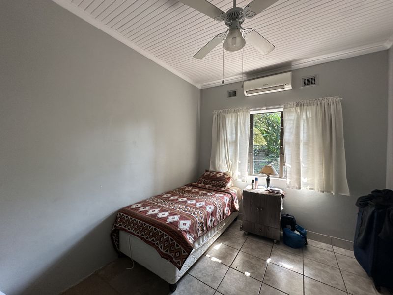 Spacious 4-Bedroom Face brick Home in Meer En See - Photo 3