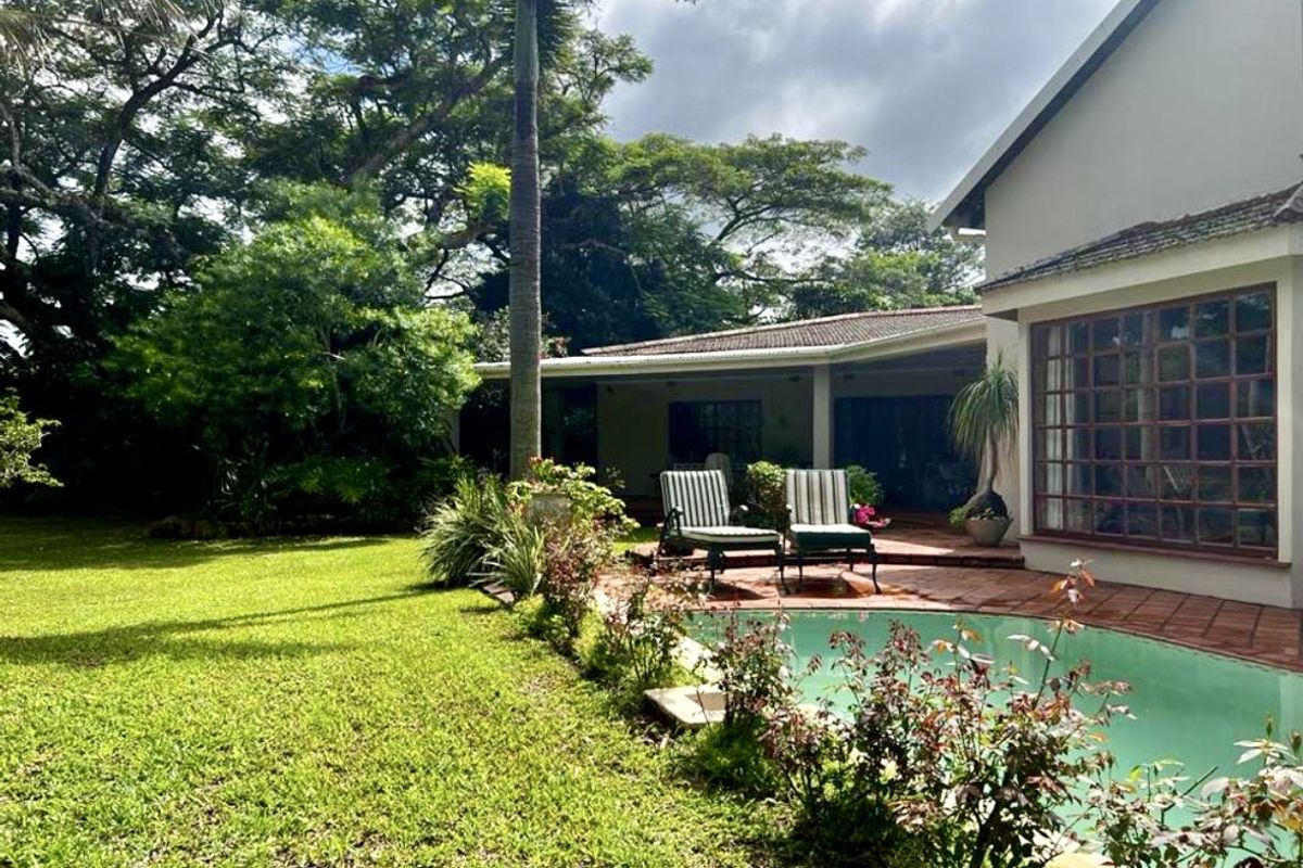 Upmarket Rustic Retreat in a Tranquil Country Setting - Photo 4