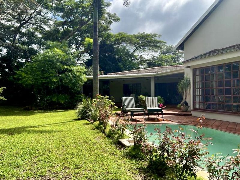 Upmarket Rustic Retreat in a Tranquil Country Setting - Photo 4