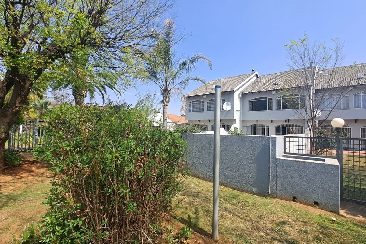 Spacious Home with Endless Potential – Three Rivers Proper - Photo 3