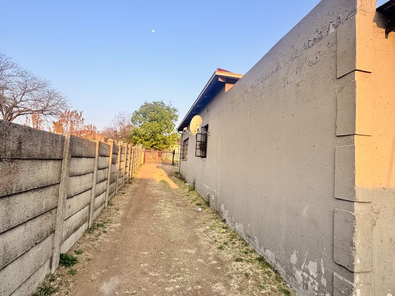 Investment Opportunity | 11-Bedroom Property in Downtown | Prime Location - Photo 5