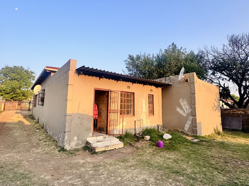 Investment Opportunity | 11-Bedroom Property in Downtown | Prime Location - Photo 8