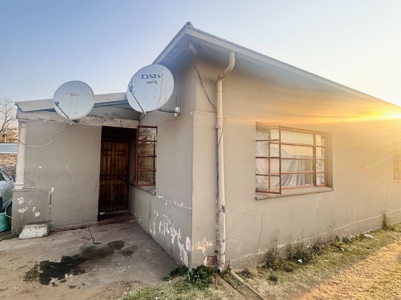 Investment Opportunity | 11-Bedroom Property in Downtown | Prime Location - Photo 6