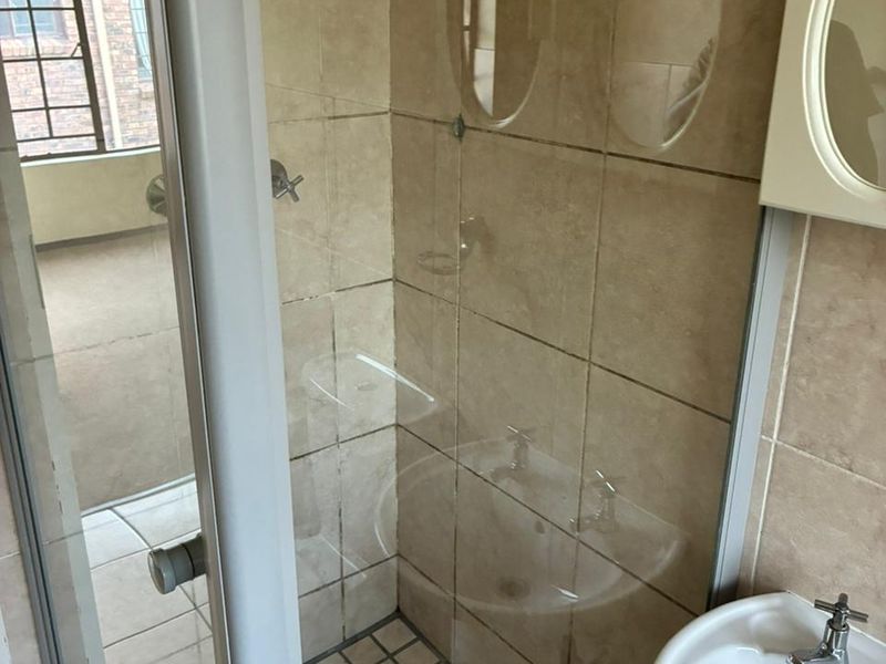 Beautiful 2 bedroom apartment in Sonneveld, Sunset Boulevard - Photo 7