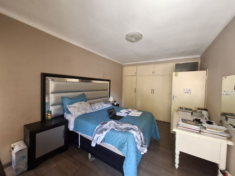 Dual Mandate! - Photo 10