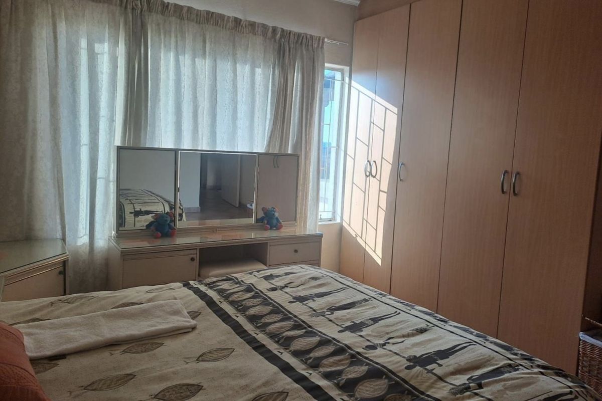 Spacious 2-Bedroom, 2-Bathroom First-Floor Townhouse in Secure Dalpark 1 - Photo 5