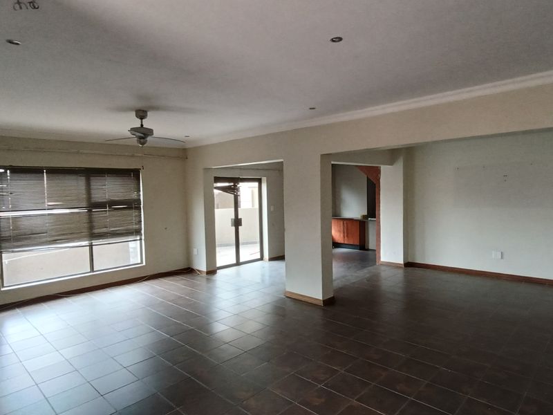 Property for sale in Reyno Heights! - Photo 3