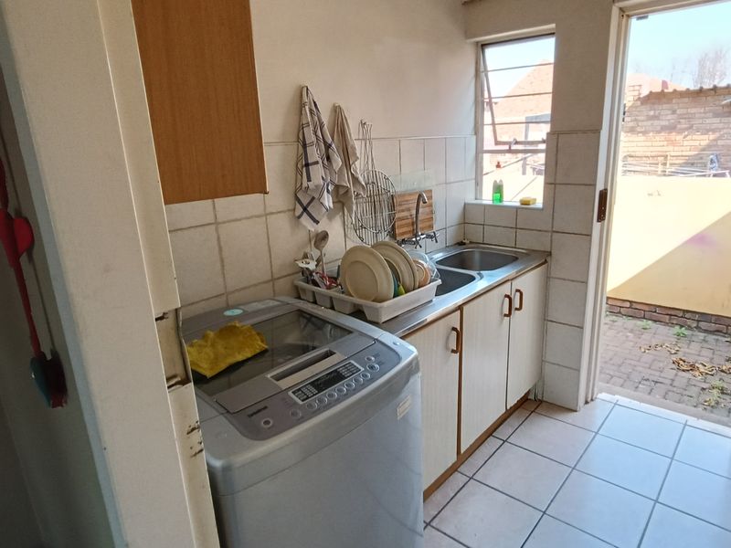 Perfect first time property or a downsizer!! - Photo 6