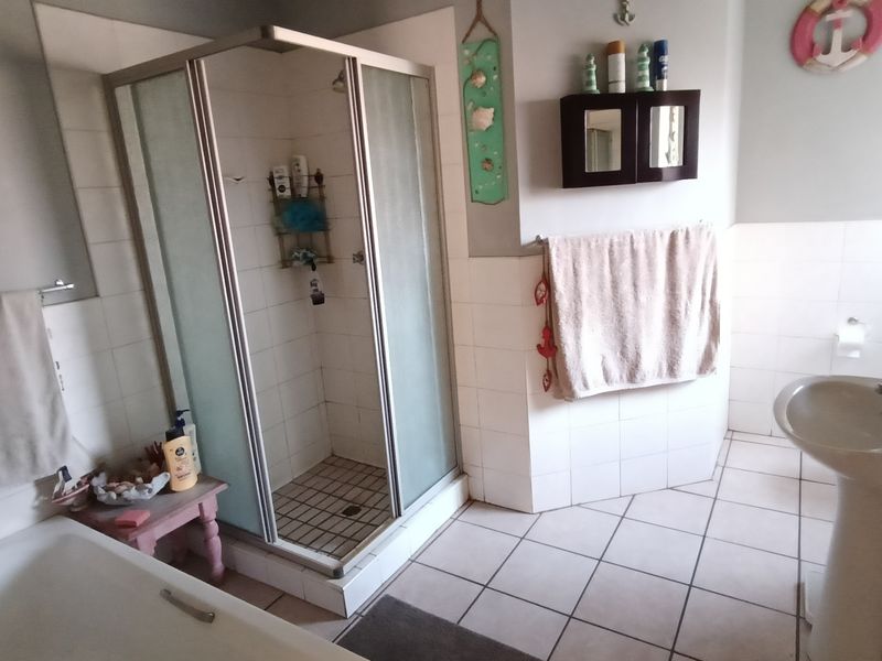 Perfect first time property or a downsizer!! - Photo 10