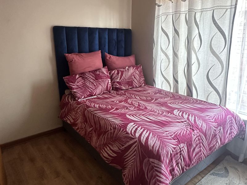 Spacious three (3) bedroom for sale - Photo 9