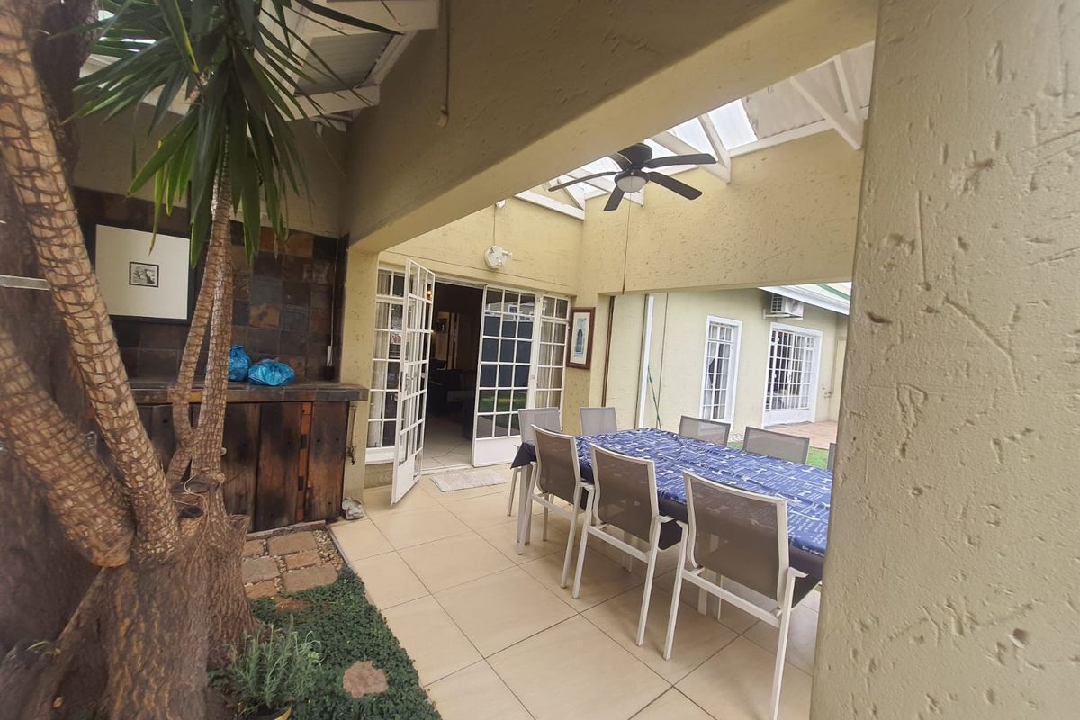 Magnificent Townhouse In The Prime Location Of SW 5 Proper Exclusive Estate - Photo 3