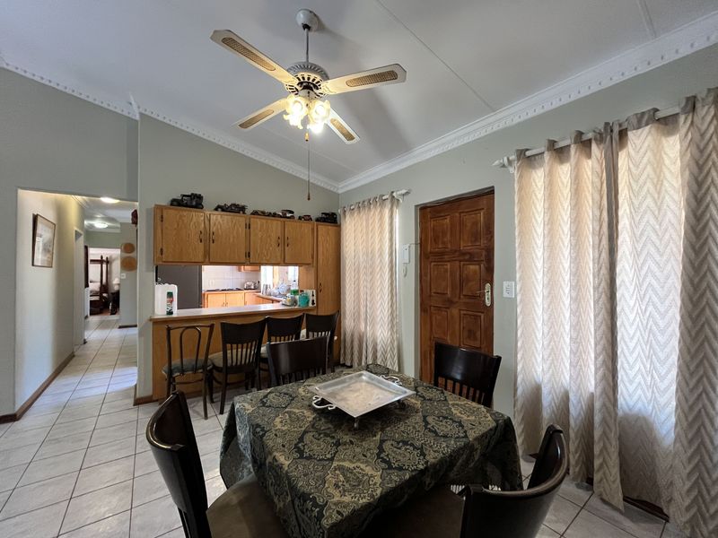 Spacious townhouse with big yard for sale in Bergsig, Bela Bela - Photo 8