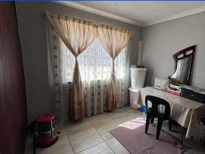 Spacious Family Home with Endless Potential - Photo 10