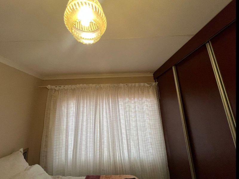 3 Bedroom Townhouse for Sale in Bendor - Photo 9