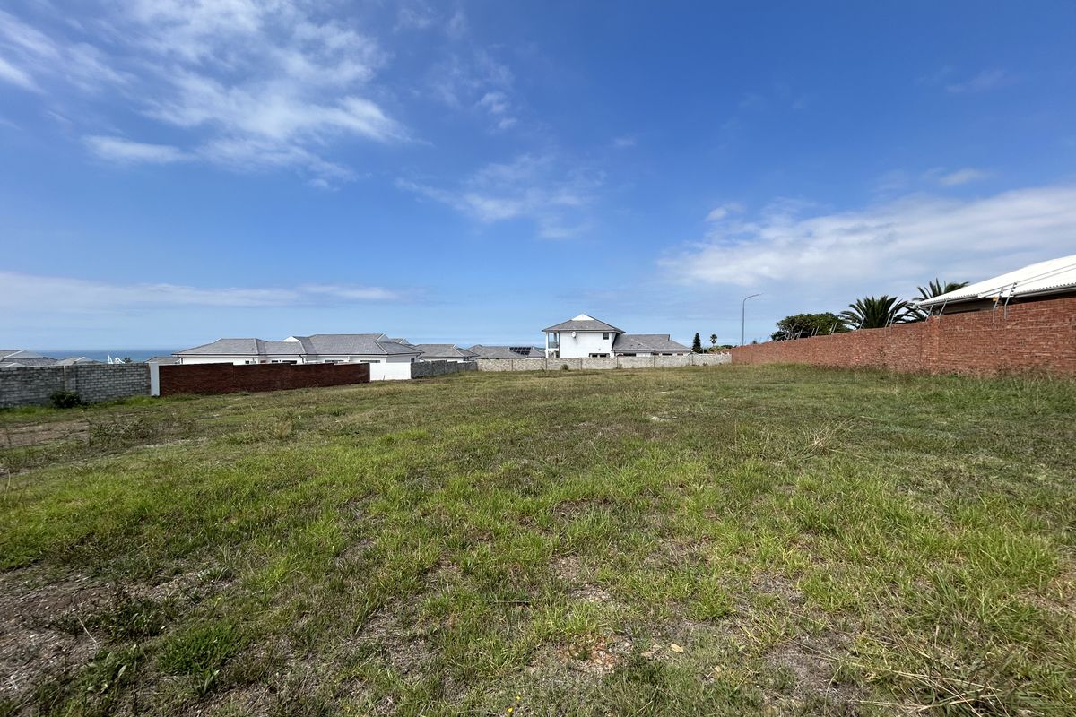 🏡 Prime Vacant Stand in Prestigious Jeffreys Bay Estate - Photo 3