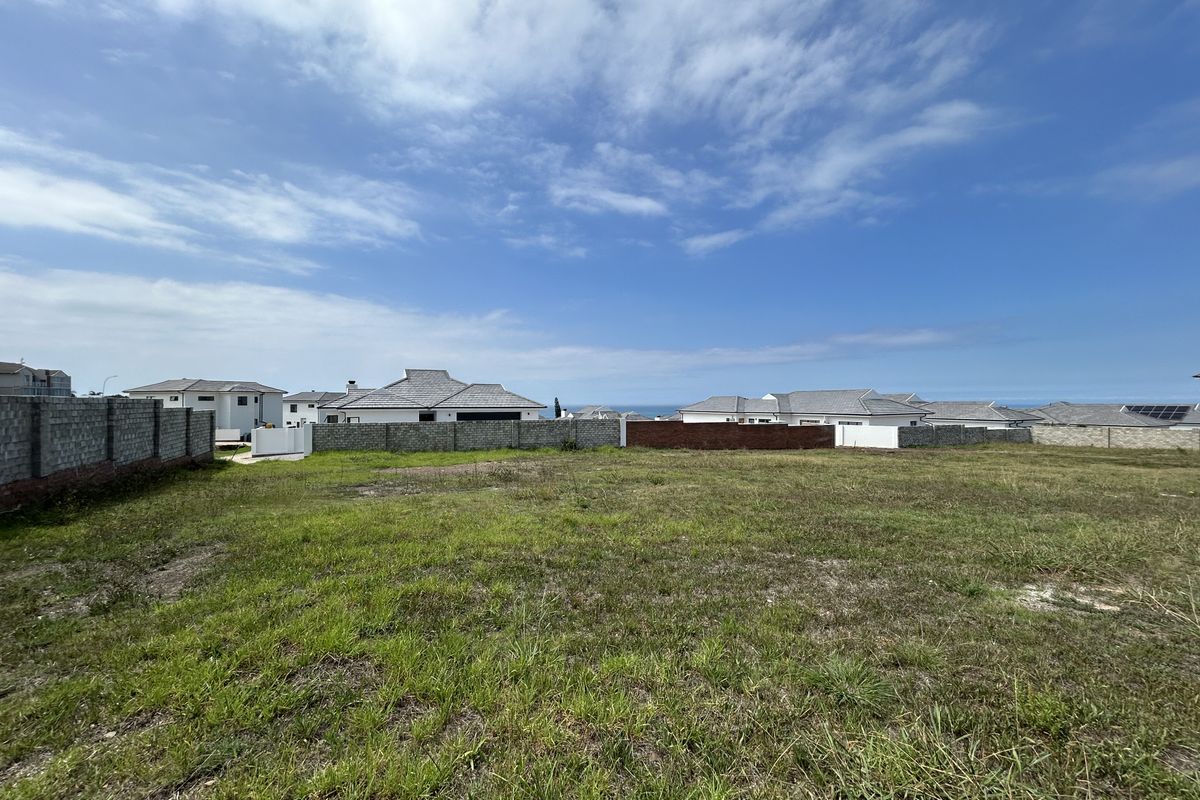 🏡 Prime Vacant Stand in Prestigious Jeffreys Bay Estate - Photo 2
