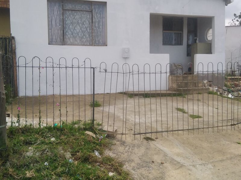 Solid Semi-Detached Stunner - Photo 3