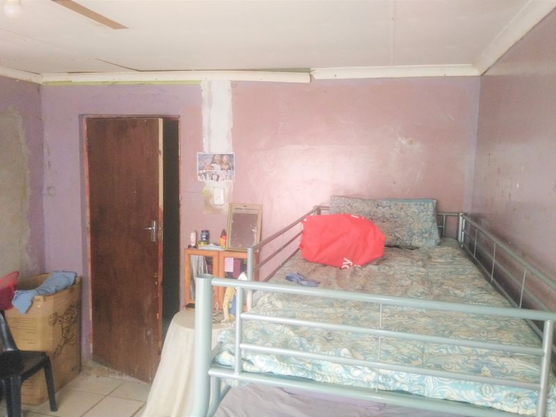 Solid Semi-Detached Stunner - Photo 7