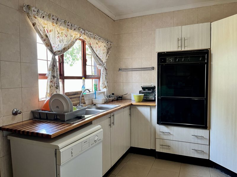 Tranquil Bushveld Living in Secure Gated Estate – Bela Bela - Photo 10