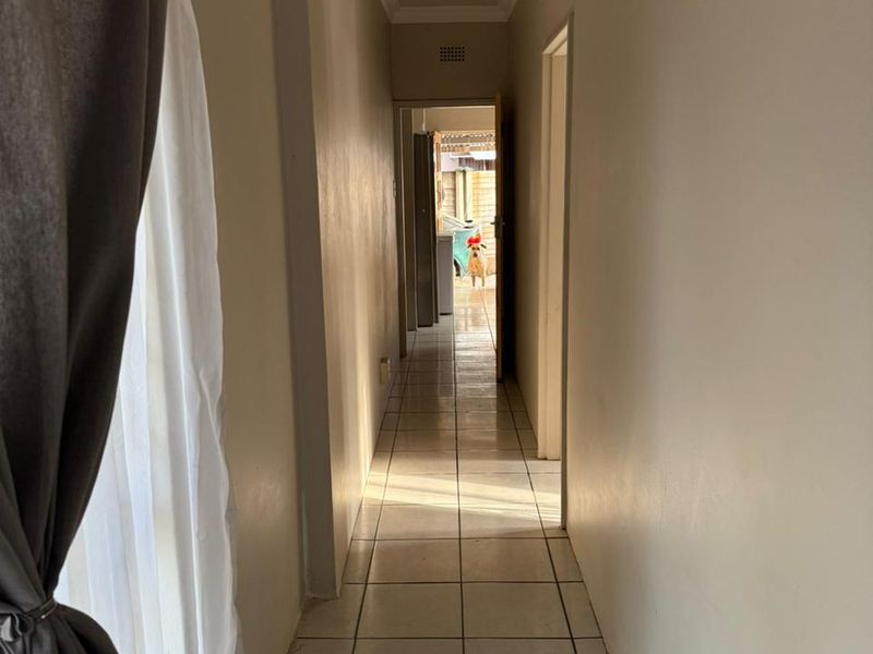 Beautiful house with flat located walking distance to Sasol Firm and Sasol College!! - Photo 9